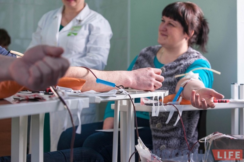 В Скиделе около 200 человек пришли сдать кровь для женщин, пострадавших во время взрыва на сахарном заводе В Скиделе около 200 человек пришли сдать кровь для женщин, пострадавших во время взрыва на сахарном заводе