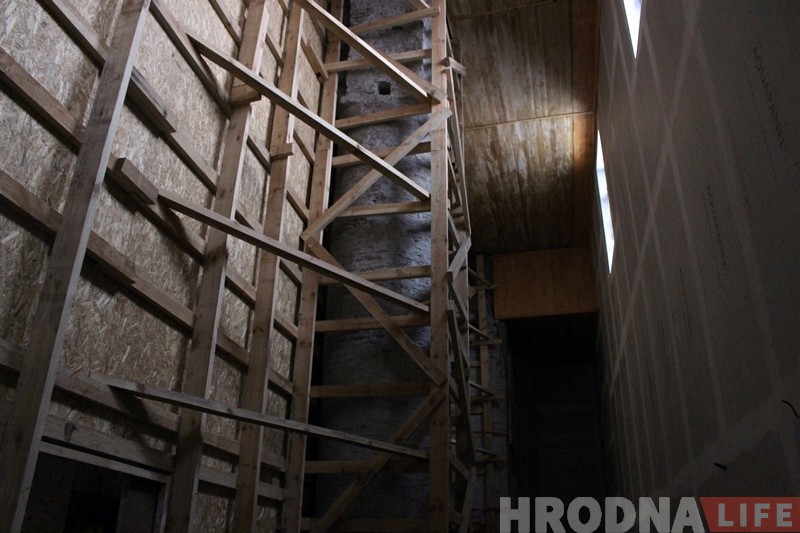 В Коложе закончился ремонт стены. Начинается подготовка к ремонту внутри В Коложе закончился ремонт стены. Начинается подготовка к ремонту внутри