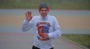 Более 600 км за 6 дней. 61-летний лидчанин пробежал в Нью-Йорке марафон и занял второе место