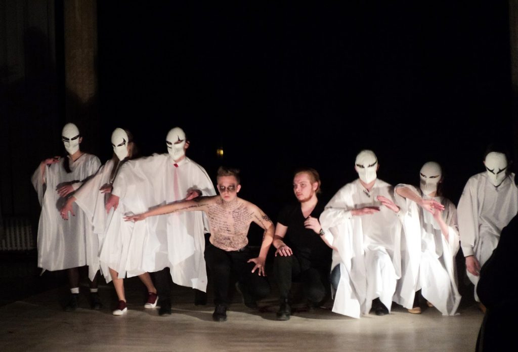 Физики разыграли маленькие трагедии