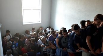 «За одеждой, как за пирожками». На открытие секонд-хенда в Гродно очередь занимали с вечера