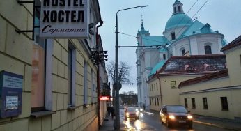 Хостел «Сарматия» штрафуют за благоустройство территории, которое разрешили, а после запретили