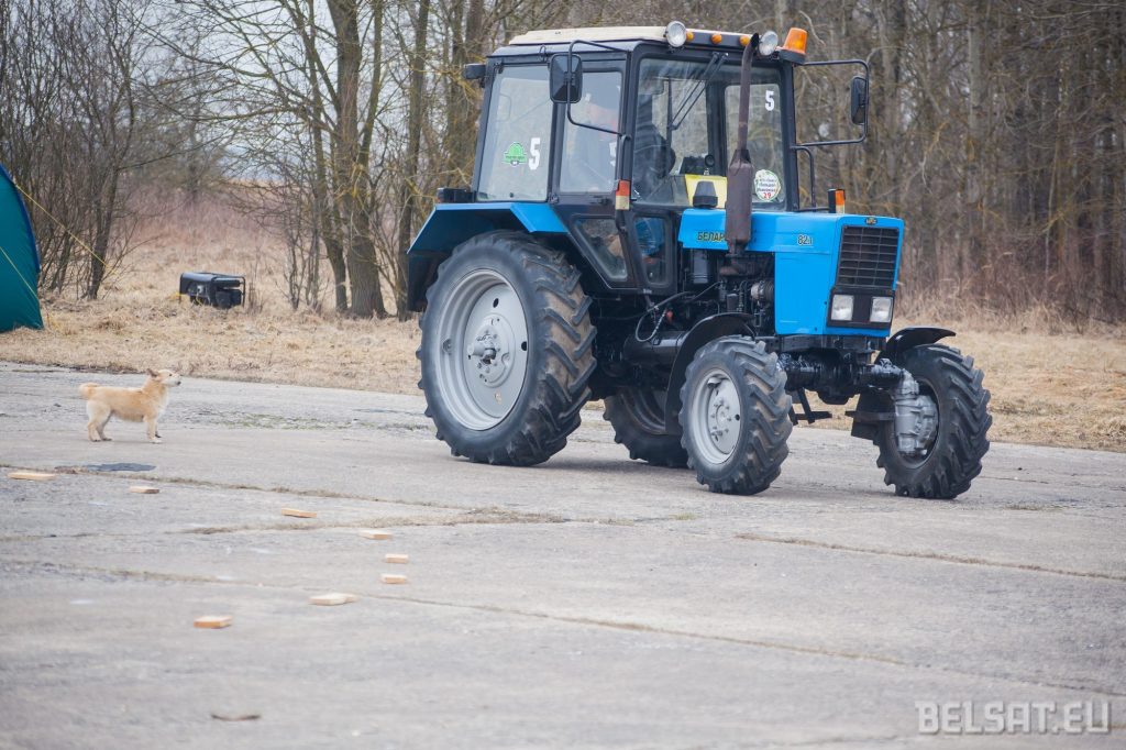 Большой фоторепортаж: на Гродненщине прошел трактор-квест