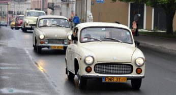 Колонна польских ретроавтомобилей приехала в Гродно