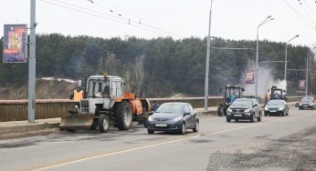 Мост на Поповича будут ремонтировать: его частично перекроют