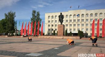 На коленях перед Лениным: как Гродно готовят к 9 мая