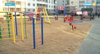 В Гродно проверяют игровые площадки: мест для отдыха не хватает, необходим ремонт