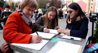 В Гродно собирают подписи против пропаганды однополых отношений: что говорят гродненцы?