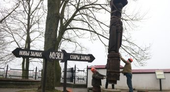 «Еще пять лет точно простоит». Деревянного Витовта вернули к гродненским замкам