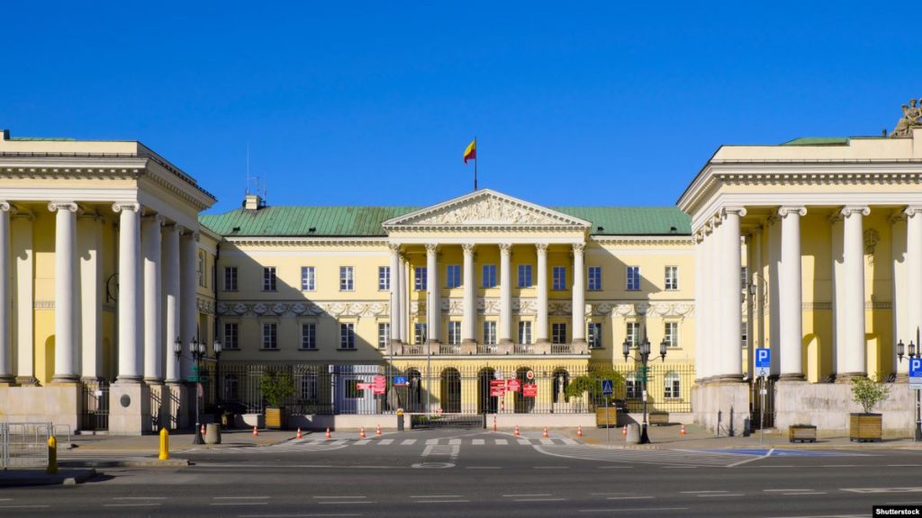 Мэрыя Варшавы патлумачыла словы пра «беларускі дух», ад якога «трэба пазбавіць горад»