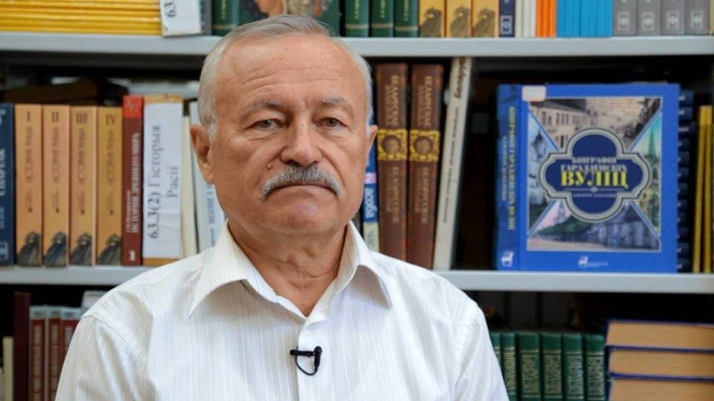 “Всех гродненских детей принёс аист, а его - орёл". 10 фактов о Викторе Саяпине от Алеся Гостева