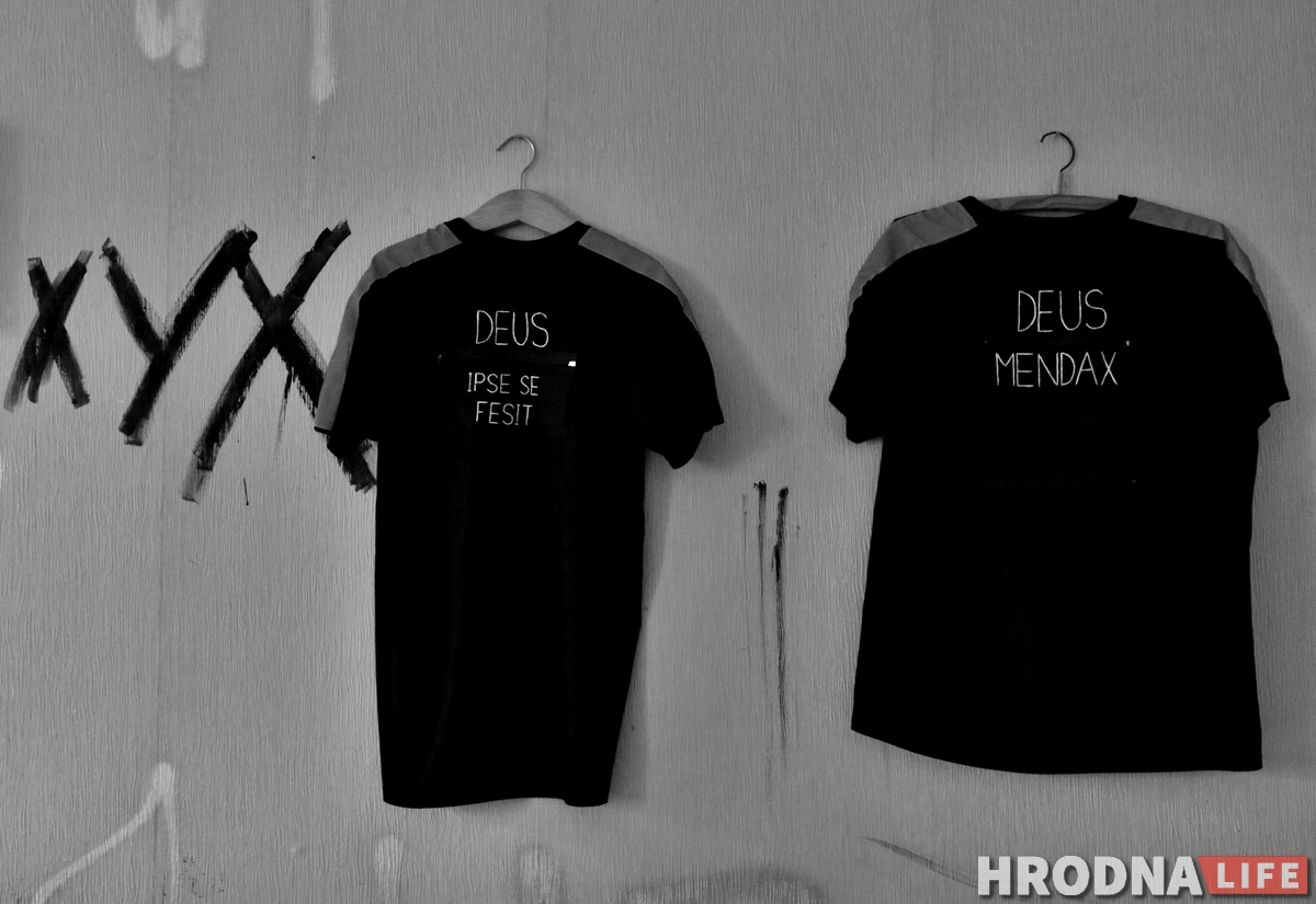 Галерея одного дня: молодые художники выставились в пустой квартире в центре Гродно Галерея одного дня: молодые художники выставились в пустой квартире в центре Гродно