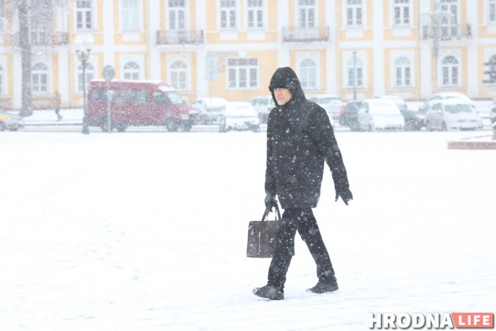 Дождались? В Гродно выпал снег и он уже тает Дождались? В Гродно выпал снег и он уже тает