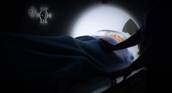 Курящих мужчин проверят на рак. Поликлиники уже составляют списки