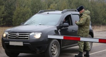 Белорусам изменили правила выезда: на работу и учебу теперь будут выпускать чаще