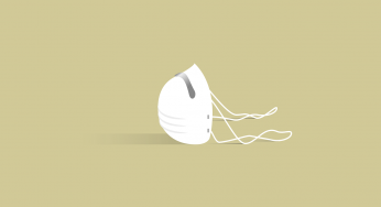 Гродненские активисты раздали полторы тысячи масок медикам