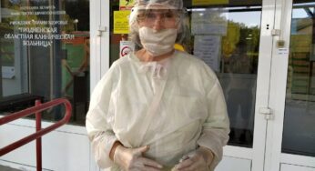 Кризис: аккордеонистка Лена с Советской пошла работать санитаркой