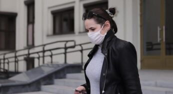 «Только так я могу помочь мужу». Тихоновская сказала, что продолжит кампанию, несмотря на угрозы