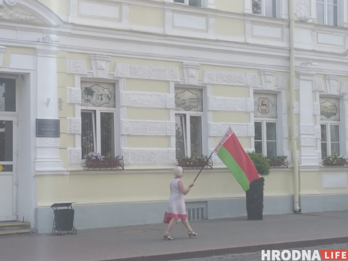 “Страну не отдадим”. Как в Гродно прошел митинг за Лукашенко