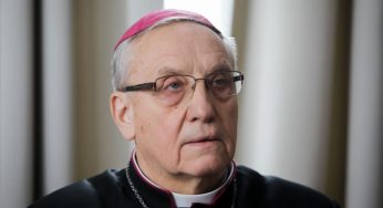 Главу католиков Беларуси митрополита Кондрусевича не впускают в страну