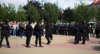 Главного энергетика “Короны” задержали на работе. В его квартире изъяли технику