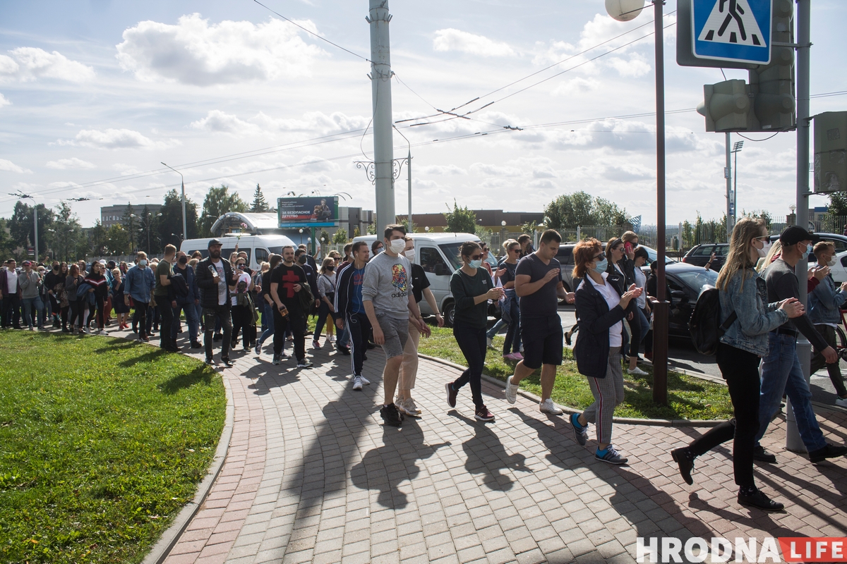 ОМОН со щитами, военные и десятки задержаний. Как протестовал Гродно 13 сентября