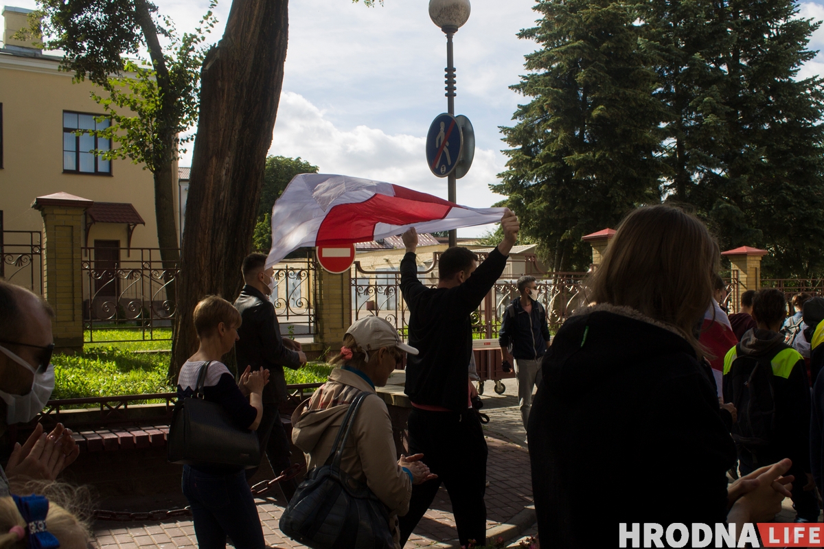 ОМОН со щитами, военные и десятки задержаний. Как протестовал Гродно 13 сентября