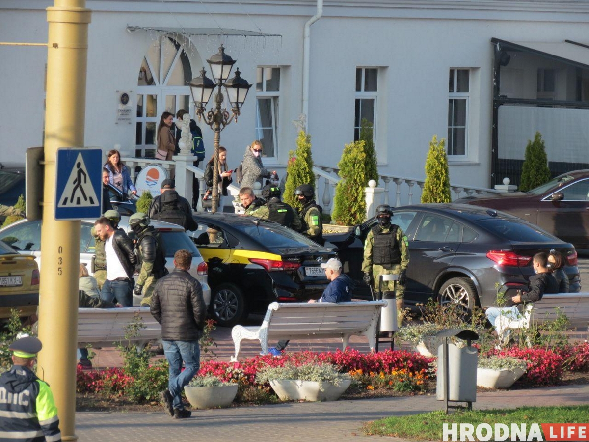 Гродно 25 октября: вытаскивали из автомобилей, “помечали” задержанных, забирали 14-летних