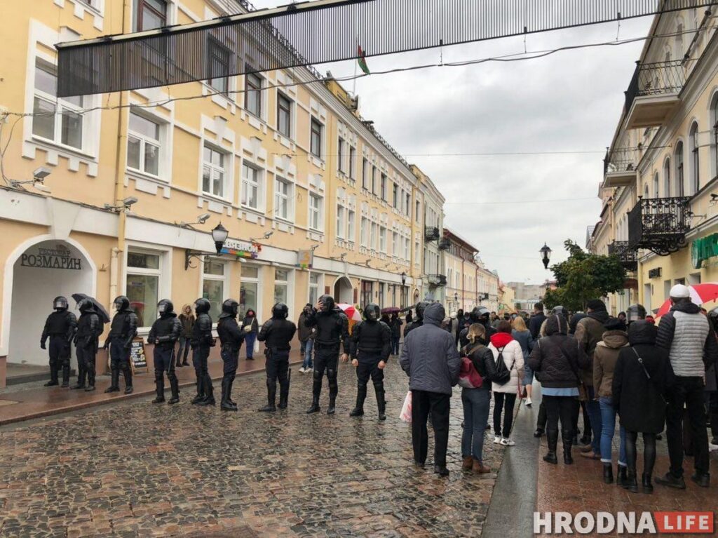 Ходили по Советской и пели песни: как прошла протестная акция в Гродно Ходили по Советской и пели песни: как прошла протестная акция в Гродно