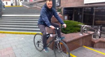 «Я просто был в центре». За что в центре Гродно задержали велосипедиста