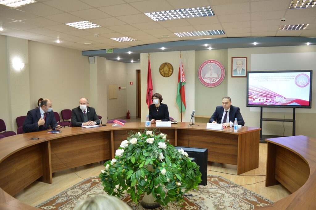 Владимир Караник в гродненском медуниверситете: акции во внеучебное время - это нарушение Владимир Караник в гродненском медуниверситете: акции во внеучебное время - это нарушение