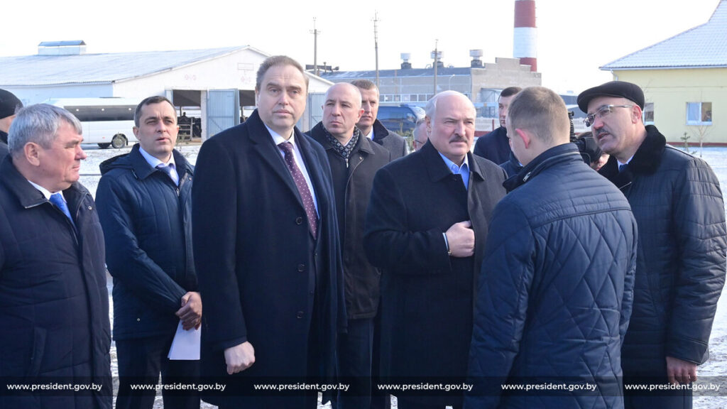 “Будут у вас другие президенты, а сейчас наберитесь терпения”. О чем Лукашенко говорил в Гродно