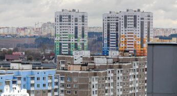 “Сердце колотится”. Жители Фолюша еженедельно застревают в новых лифтах и предлагают заменить их