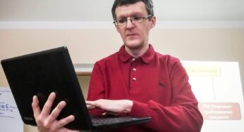 Политзаключенному журналисту Денису Ивашину усилили режим: его отправили в тюрьму