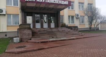 В Гродно задержали мужчину — он снял очереди в ГАИ