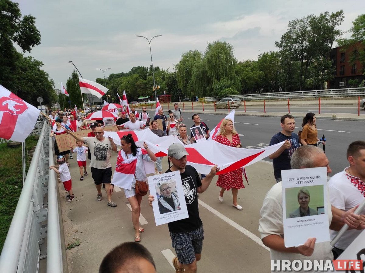 Беларусы Белостока вышли на акцию солидарности