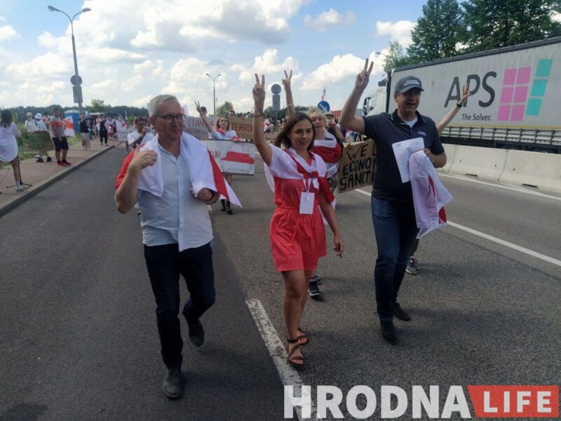 Павел Латушко. Пикет на польско-беларусской границе у пункта пропуска "Бобровники-Берестовица", 8 июня 2021 г.Пикет на польско-беларусской границе у пункта пропуска "Бобровники-Берестовица", 8 июня 2021 г.