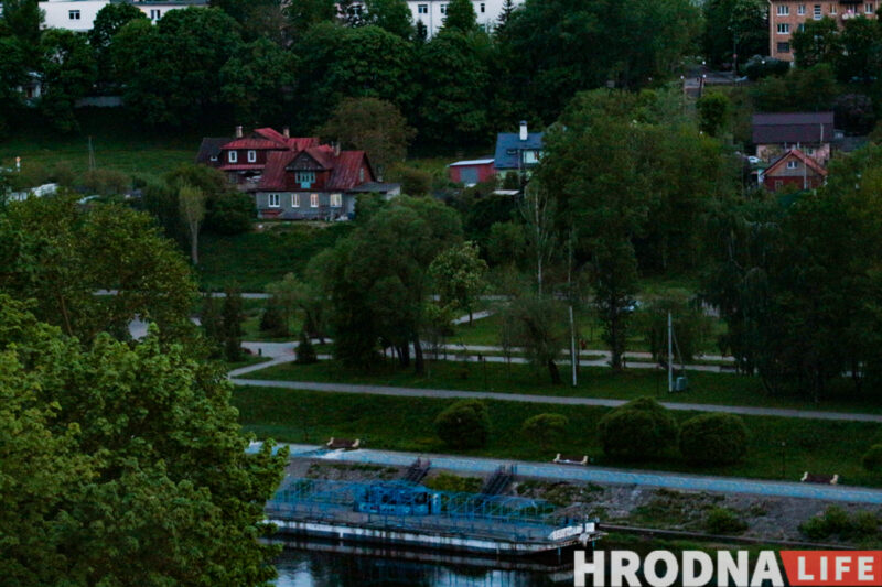 Скверу возле францисканского костела ищут официальное название. Оно должно быть про бизнес