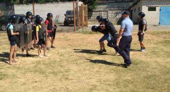 Суд за призывы к терроризму и лагерь, где учат действиям при массовых беспорядках. Как прошла неделя в Гродно и области