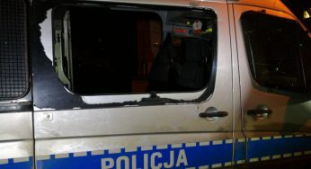 Группа в 200 человек и выбитое стекло в машине полиции. Мигранты продолжают прорываться в Польшу