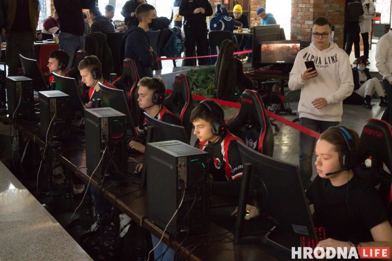 “Игры сближают”. В Гродно прошел фестиваль киберспорта “GEF CHRISTMAS OLD CITY FEST”