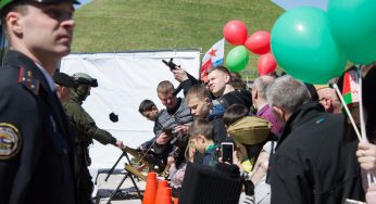 У Кургана Славы в Гродно повредились пять букв: не хватает «и», «е» и целых три «у»