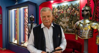 Отцовская сабля, дедова шашка и берестовицкий волк. Анатолий Гришук рассказал, как семейная история стала городским музеем