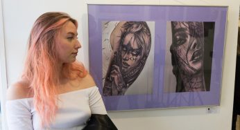 Тату в искусстве и рок сквозь классику. В Гродно татуировщики и музыканты представили совместный арт-проект