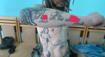 Раздевают до трусов и снимают извинения. Как жителей Гродненской области задерживают за татуировки