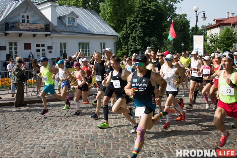 “Гарадзенская Вандроўка – 2022”: в пятый раз пробежали по улицам Гродно Гарадзенская вандроука - 2022