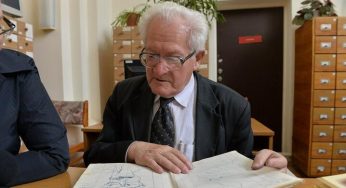 Провластные каналы: библиотеке в Островце не присвоят имя Адама Мальдиса