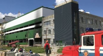 В Гродно загорелся строящийся стеклозавод