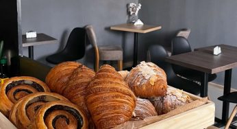 В Гродно закрыли кафе с произведениями искусства. Авторов просят забрать свои работы