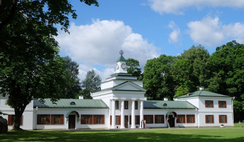 В Гродненской области ликвидируют еще организации: фонд “Северные Афины” и объединение ветеранов Усадьба Огинских в Залесье. Фото: oginskizalesse.by/